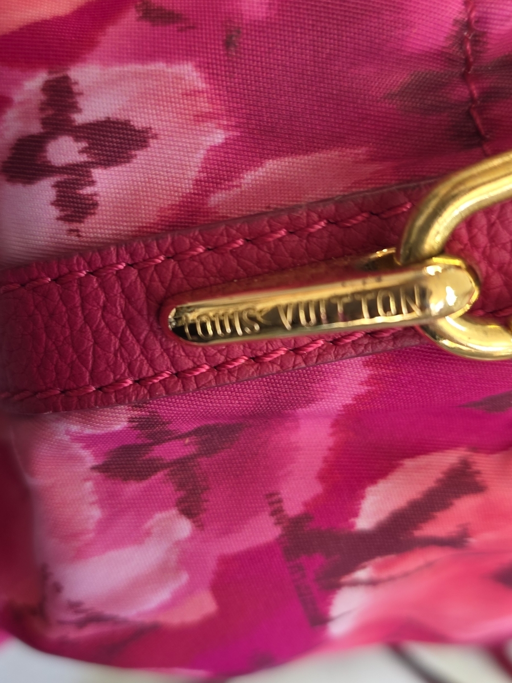 Louis Vuitton Noefull MM Ikat Monogram bag in the Indian Rose colorway - Picture 10 of 16